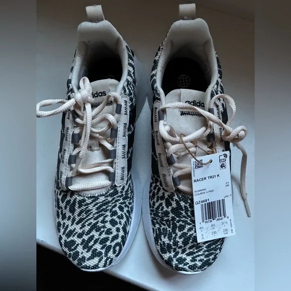 adidas gazelle silver green womens Adidas Racer TR21 Running Shoe Youth main image 1